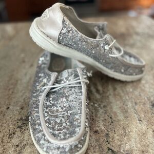 Hey Dude Silver Sequin Women's Flats size 10 used good condition